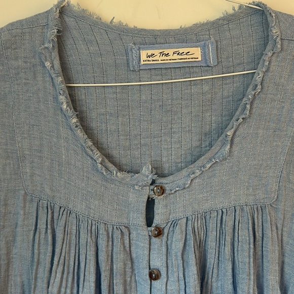 🌿We the Free women’s Blue tunic top, size XS🌿 - Picture 3 of 7